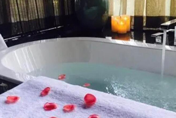 广州从化区‌水疗池中的失重冥想：当身体学会漂浮