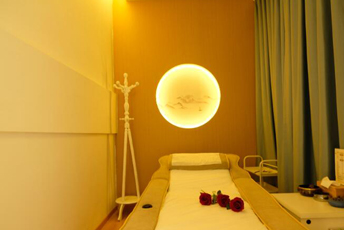 广州从化区‌日式指压的寂静美学：在按压中听见雪落的声音